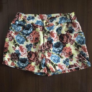 マジェスティックレゴン(MAJESTIC LEGON)の花柄 ショートパンツ(ショートパンツ)