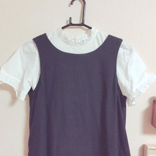 ダブルクローゼット(w closet)のフリルトップス(シャツ/ブラウス(半袖/袖なし))