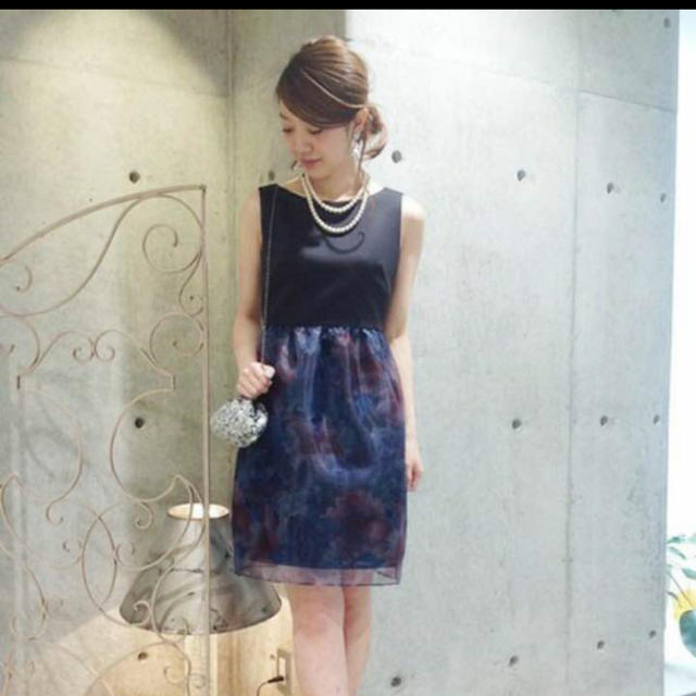 URBAN RESEARCH(アーバンリサーチ)のシフォンフラワーワンピース レディースのフォーマル/ドレス(ミディアムドレス)の商品写真