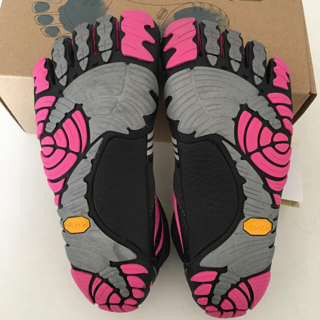 vibram(ビブラム)のVibram FiveFingers/W37(23.2cm) レディースの靴/シューズ(スニーカー)の商品写真