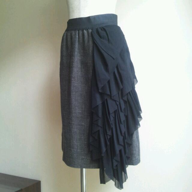 UNITED ARROWS(ユナイテッドアローズ)のサイドフリルスカート レディースのスカート(ひざ丈スカート)の商品写真