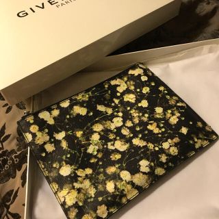 ジバンシィ(GIVENCHY)のジバンシー クラッチ(クラッチバッグ)