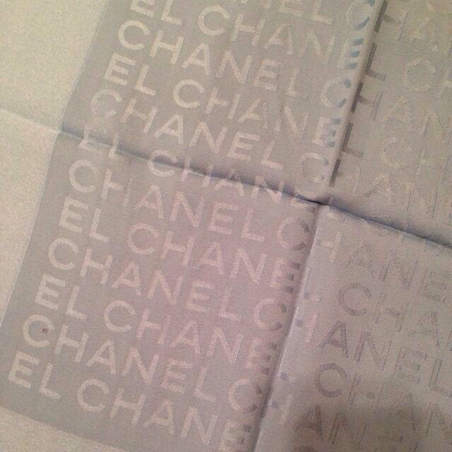 CHANEL(シャネル)のCHANELスカーフ レディースのファッション小物(ストール/パシュミナ)の商品写真
