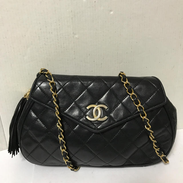 CHANEL(シャネル)の美品 シャネル マトラッセ ショルダーバッグ フリンジ付き レディースのバッグ(ショルダーバッグ)の商品写真