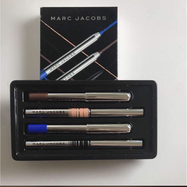 MARC JACOBS(マークジェイコブス)の専用ですmarc jacobsアイライナーセットと単品 コスメ/美容のベースメイク/化粧品(アイライナー)の商品写真