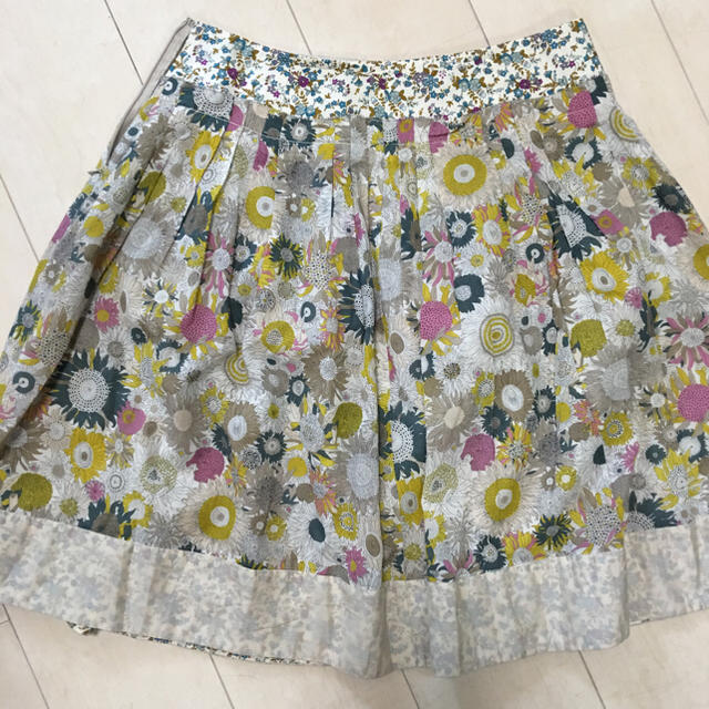 cacharel(キャシャレル)のキャシャレル スカート レディースのスカート(ひざ丈スカート)の商品写真