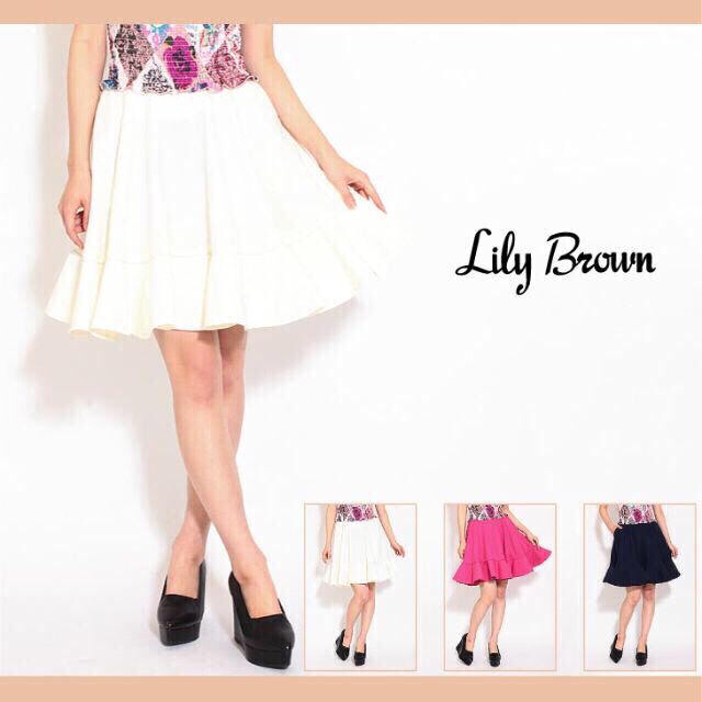 Lily Brown(リリーブラウン)の完売！サーキュラーフレアスカート レディースのスカート(ひざ丈スカート)の商品写真