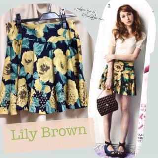 リリーブラウン(Lily Brown)のLily BrownフラワースタッズSK(ミニスカート)