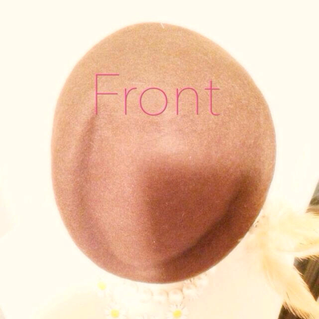 axes femme(アクシーズファム)の羽根付きミニベレー帽 レディースの帽子(ハンチング/ベレー帽)の商品写真