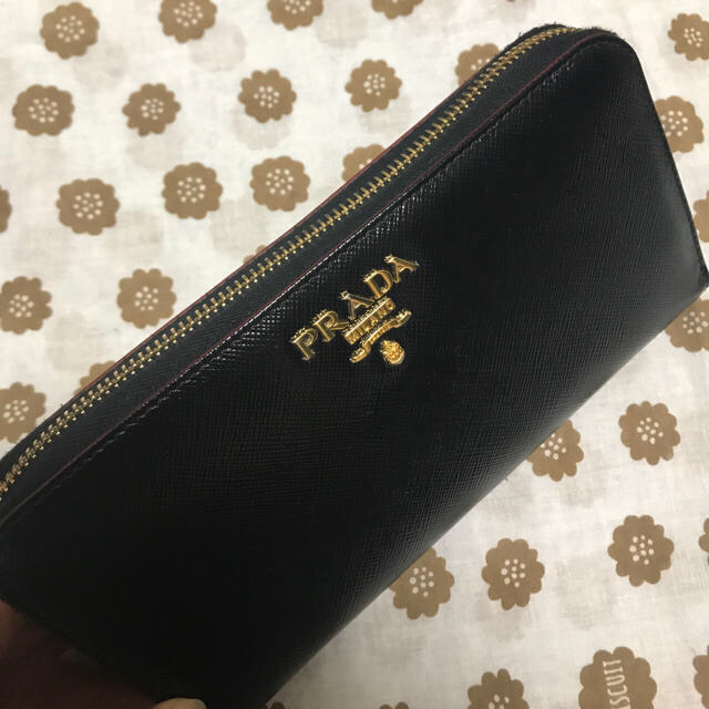 PRADA(プラダ)のPRADA プラダ 長財布 ブラック レッド♡ メンズのファッション小物(長財布)の商品写真