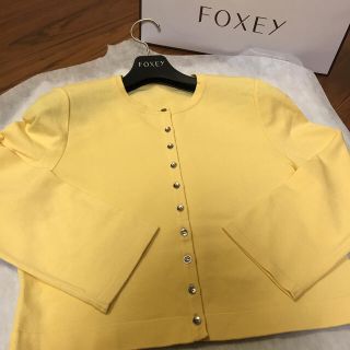 フォクシー(FOXEY)の専用です欲しいから美品★ビタミン カーディガン  40(カーディガン)