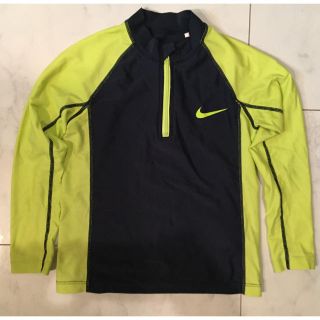 ナイキ(NIKE)のラッシュガード☆120cm(水着)