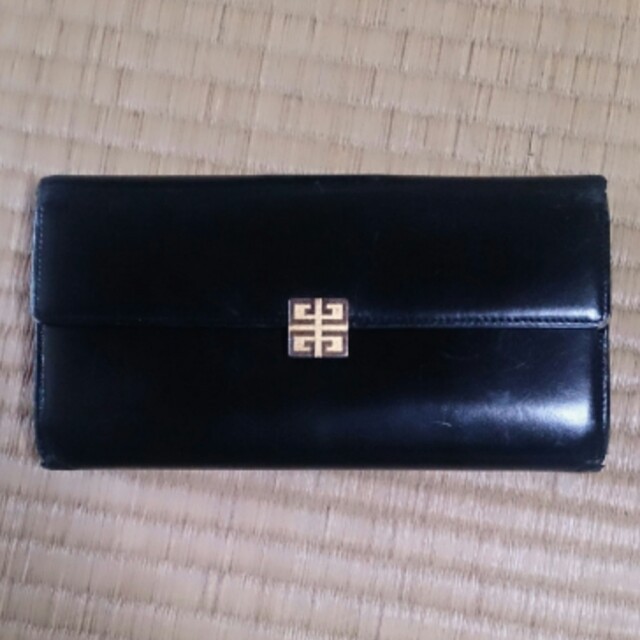 GIVENCHY 財布