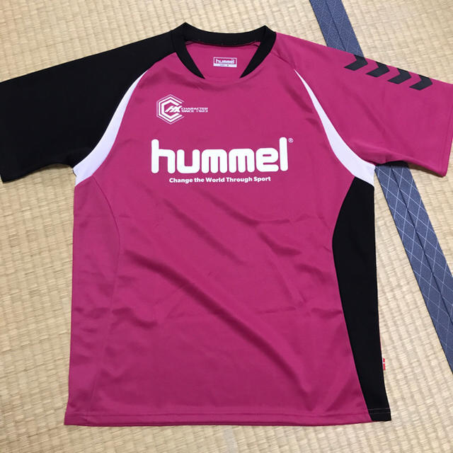 hummel(ヒュンメル)のhummel Tシャツ スポーツ/アウトドアのサッカー/フットサル(ウェア)の商品写真