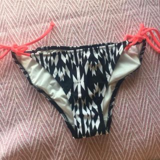 ヴィクトリアズシークレット(Victoria's Secret)の新品♡Victoria'sSecretビキニボトム(水着)