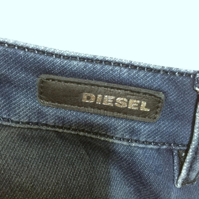 DIESEL(ディーゼル)のディーゼル jogg fayza 14Y ダメージ加工 デニム ロンハーマン好き レディースのパンツ(デニム/ジーンズ)の商品写真