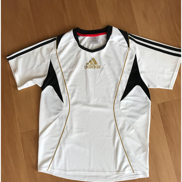 adidas(アディダス)のadidas 半袖Tシャツ（メンズ） メンズのトップス(Tシャツ/カットソー(半袖/袖なし))の商品写真