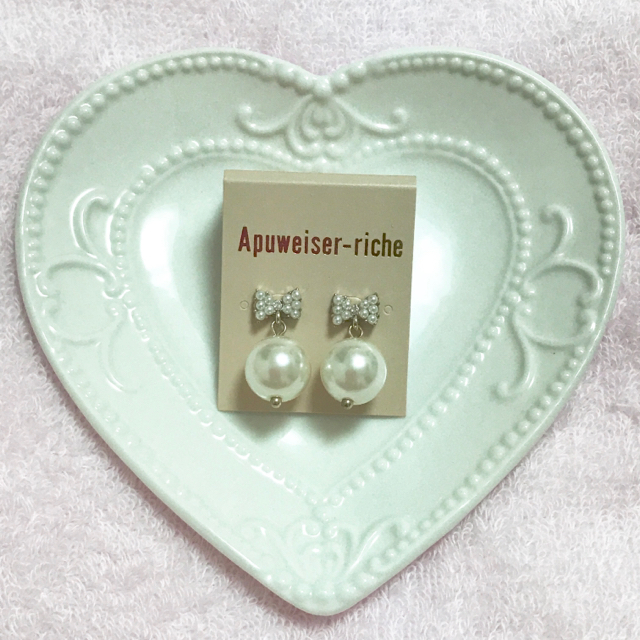 Apuweiser-riche(アプワイザーリッシェ)の新品♡アプワイザーリッシェ♡パールリボンピアス♡ レディースのアクセサリー(ピアス)の商品写真