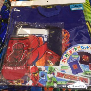 バンダイ(BANDAI)の【ゆかぽ様専用 ❗️】ジュウオウジャー         おでかけセット(Tシャツ/カットソー)