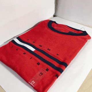 トミーヒルフィガー(TOMMY HILFIGER)のトミーTOMMY HILFIGERレッドTシャツMメンズ　新品(Tシャツ/カットソー(半袖/袖なし))