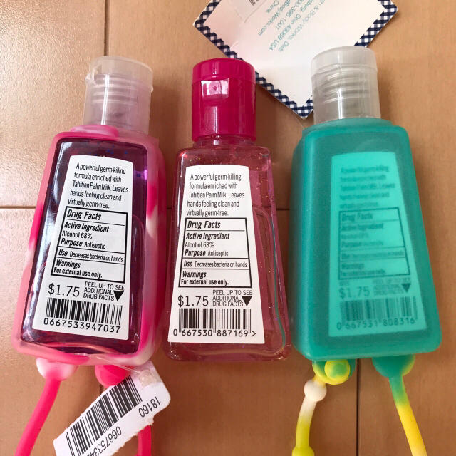 Bath & Body Works(バスアンドボディーワークス)の【値下げ中】新品★Bath & Body Works ハンドジェル 3本セット コスメ/美容のボディケア(その他)の商品写真