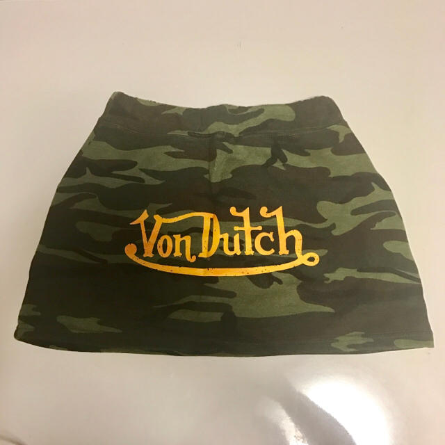 Von Dutch(ボンダッチ)のVon Dutch★カモフラ柄スウェットスカート レディースのスカート(ミニスカート)の商品写真