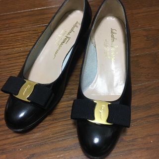 サルヴァトーレフェラガモ(Salvatore Ferragamo)の期間限定値下げ！フェラガモ パンプス(ローファー/革靴)