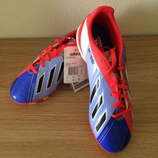 アディダス(adidas)の【新品❗️メッシ着用限定カラー‼️】アディダス サッカー スパイク(シューズ)