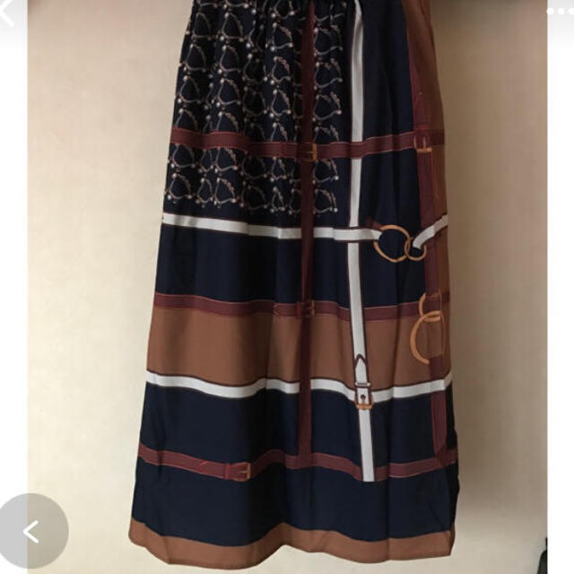 Ameri VINTAGE(アメリヴィンテージ)のスカーフスカート レディースのスカート(ひざ丈スカート)の商品写真