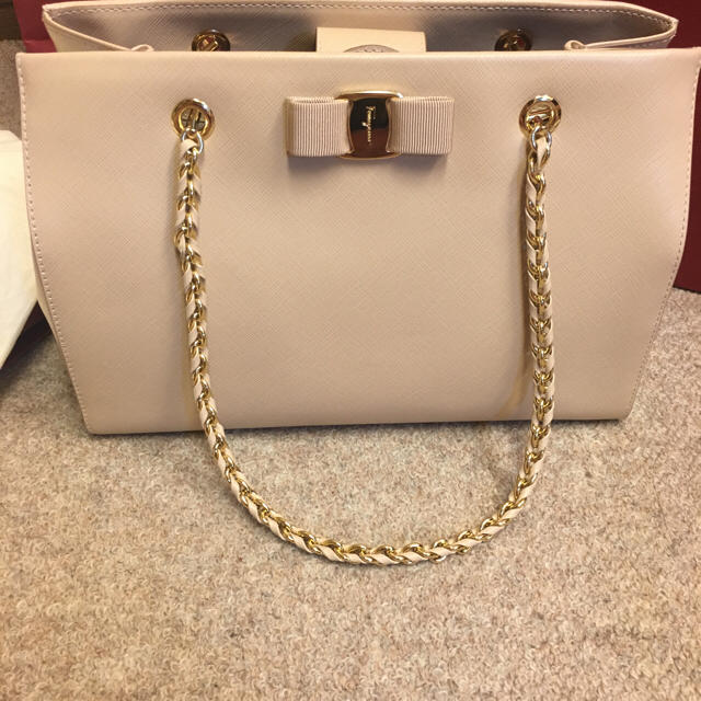 Salvatore Ferragamo - フェラガモ チェーントートバッグ (新品未使用