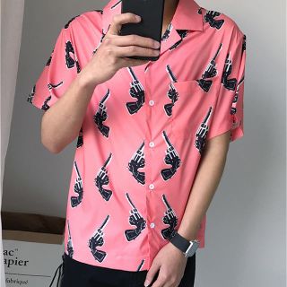 ❤️日本未入荷❤️ ユニセックス 13month風 ピストル柄シャツ(Tシャツ(半袖/袖なし))