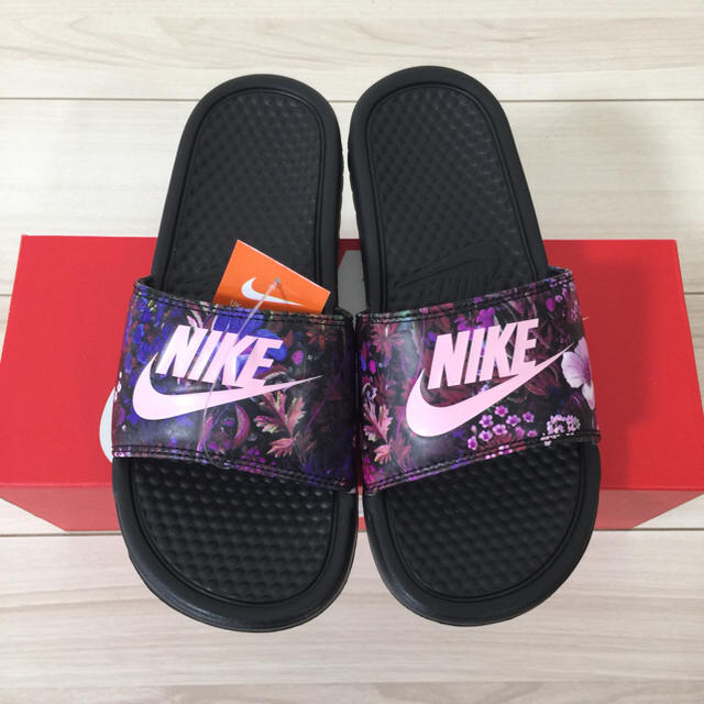 NIKE - 送料込 25cm NIKE WMNS BENASSI ナイキ ベナッシ 花柄の NIKE - 送料込 25cm NIKE WMNS BENASSI ナイキ ベナッシ 花柄の
