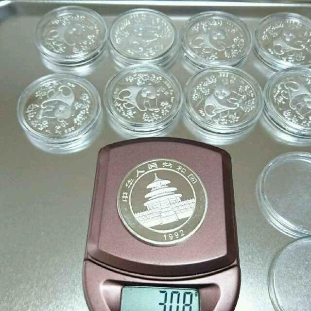 中国 パンダ硬貨 コイン(2枚)の通販 by か｜ラクマ