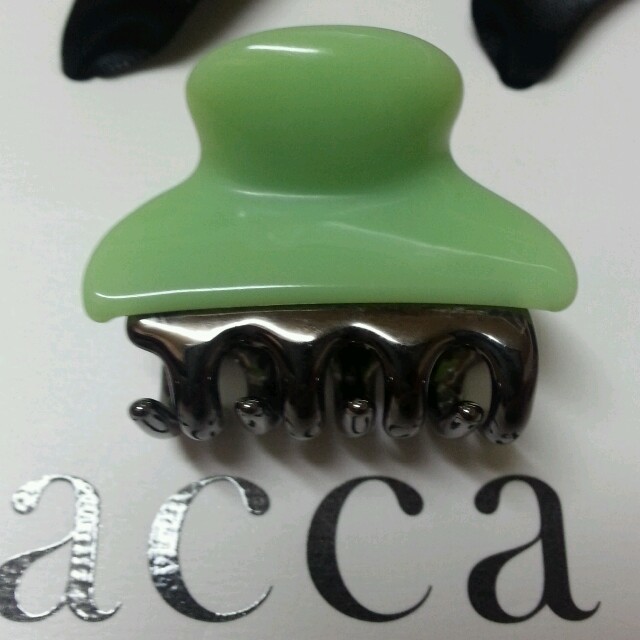 acca(アッカ)のアッカ クリップ 小 マスカットカラー レディースのヘアアクセサリー(バレッタ/ヘアクリップ)の商品写真