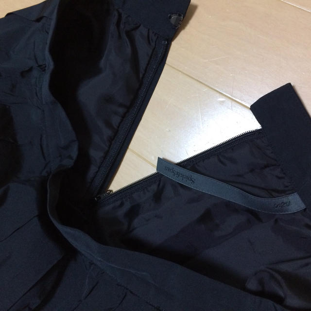 Spick & Span(スピックアンドスパン)のスピック&スパン フレアスカート 黒 レディースのスカート(ミニスカート)の商品写真