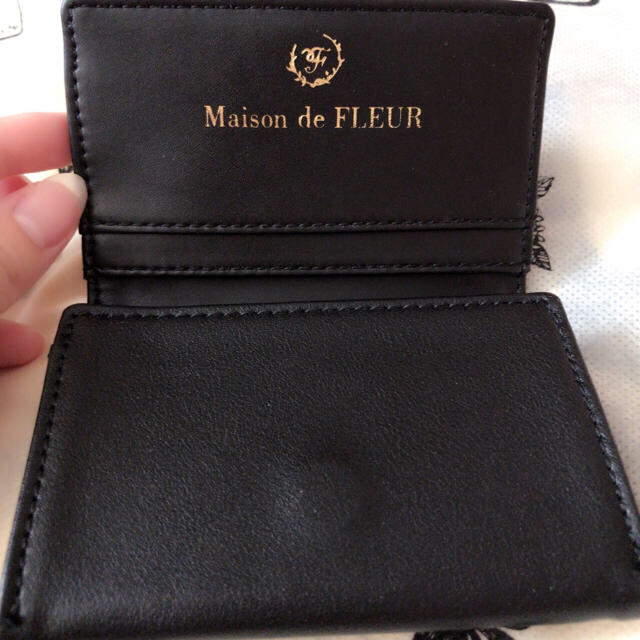 Maison de FLEUR(メゾンドフルール)のMaison de FLEUR ダブルリボンカードケース メンズのファッション小物(コインケース/小銭入れ)の商品写真