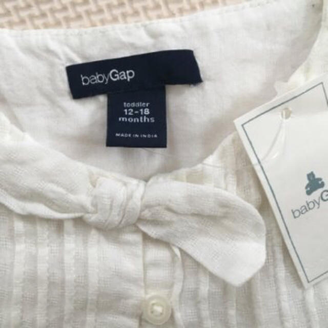 babyGAP(ベビーギャップ)の新品☆baby gap ノースリーブシャツ/ファミリア組曲プティマインzara キッズ/ベビー/マタニティのベビー服(~85cm)(シャツ/カットソー)の商品写真