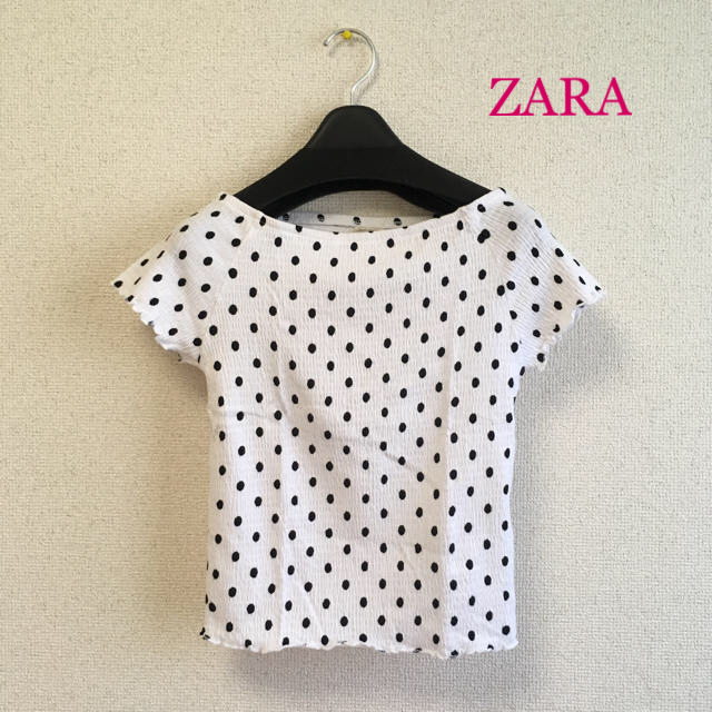 ZARA(ザラ)のZARA * ドット柄カットソー レディースのトップス(カットソー(半袖/袖なし))の商品写真