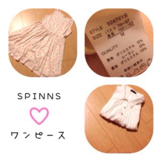 スピンズ(SPINNS)の花柄ワンピース **(ひざ丈ワンピース)