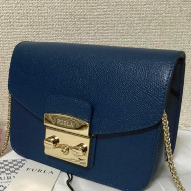 FURLA  ショルダーバッグ　メトロポリス　ネイビー