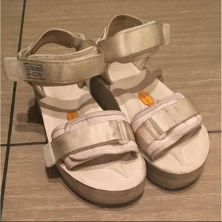 スイコック(suicoke)の《専用》SUICOKE サンダル ホワイト23(サンダル)