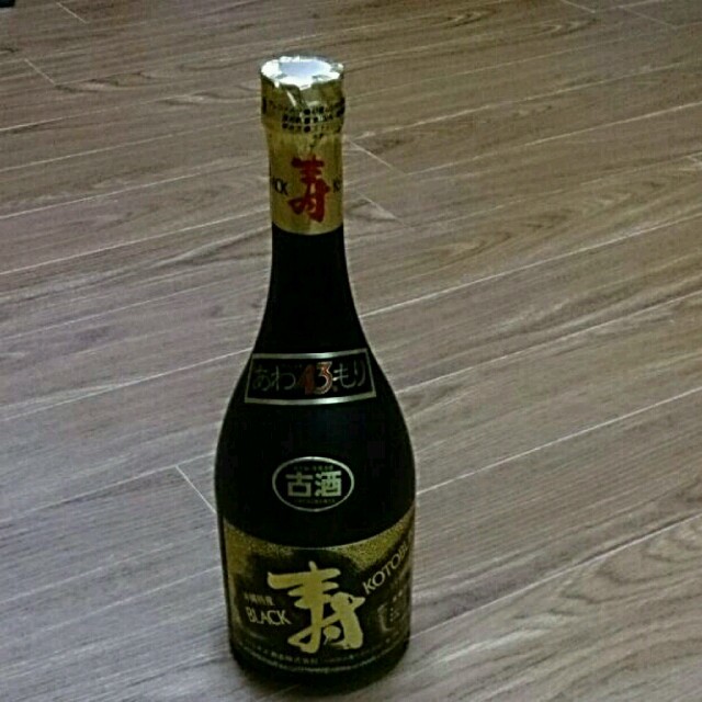 古酒 泡盛 ブラック寿 ヘリオス酒造 720ml  未開封 食品/飲料/酒の酒(焼酎)の商品写真