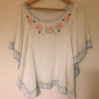 チャイルドウーマン(CHILD WOMAN)のCHILD WOMAN 刺繍ブラウス(カットソー(半袖/袖なし))