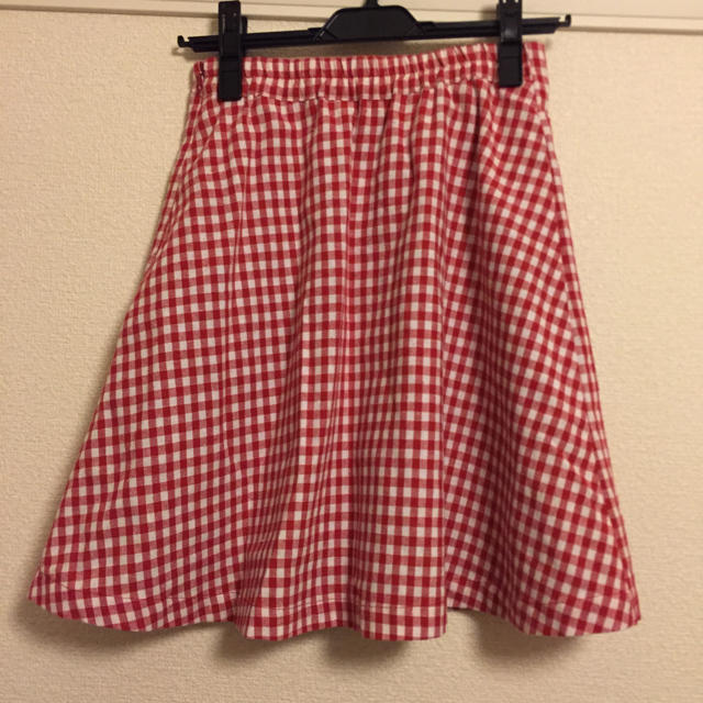F i.n.t(フィント)の赤チェックスカート レディースのスカート(ミニスカート)の商品写真