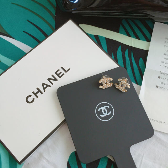 CHANEL(シャネル)のCHANEL♡2点セット メンズのアクセサリー(ピアス(両耳用))の商品写真