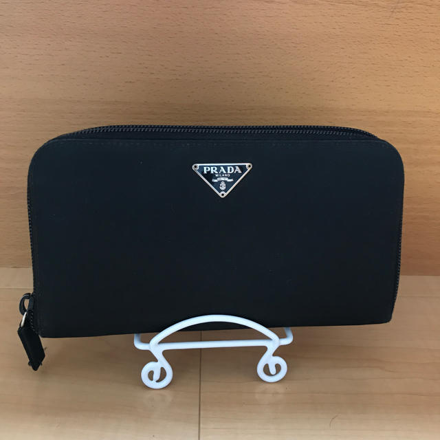 PRADA(プラダ)のプラダ ナイロン レザー ラウンドファスナー ブラック 長財布 美品 正規品 メンズのファッション小物(長財布)の商品写真