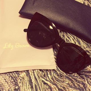 リリーブラウン(Lily Brown)のLily brown＊キャットアイサングラス(サングラス/メガネ)