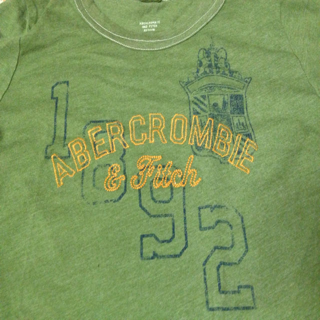 Abercrombie&Fitch(アバクロンビーアンドフィッチ)のふーか様お取り置き★アバクロTシャツM レディースのトップス(Tシャツ(半袖/袖なし))の商品写真