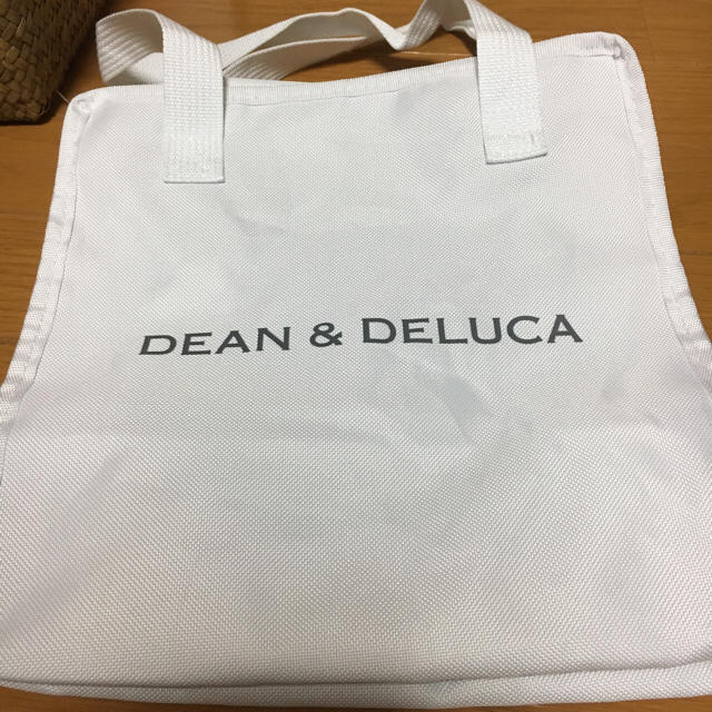 DEAN & DELUCA(ディーンアンドデルーカ)のglow 8月号 DEAN&DELUCA 保冷バッグＬサイズ レディースのバッグ(トートバッグ)の商品写真