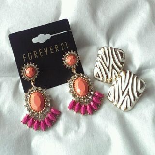 フォーエバートゥエンティーワン(FOREVER 21)のピアスフォーエバー(ピアス)